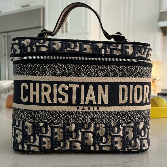 DIORTRAVEL VANITY CASE - Picture 5 of 5